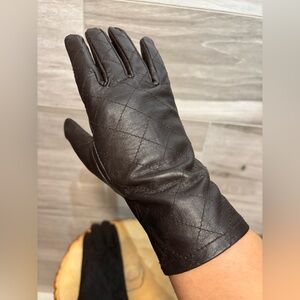 3/$30 ladies Genuine Leather Gloves dark brown Size medium